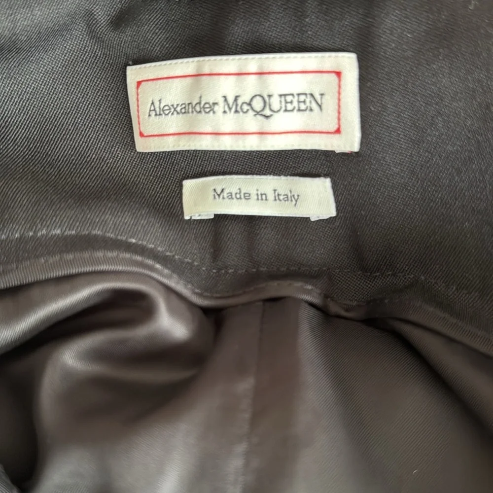 New!  McQueen Black Tailored Bow Shorts - Size IT 40/US 4 - Picture 5 of 5